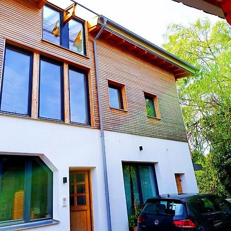 Apartment Unterm Dach Mit Kleinem Seeblick Мюнзинг Экстерьер фото